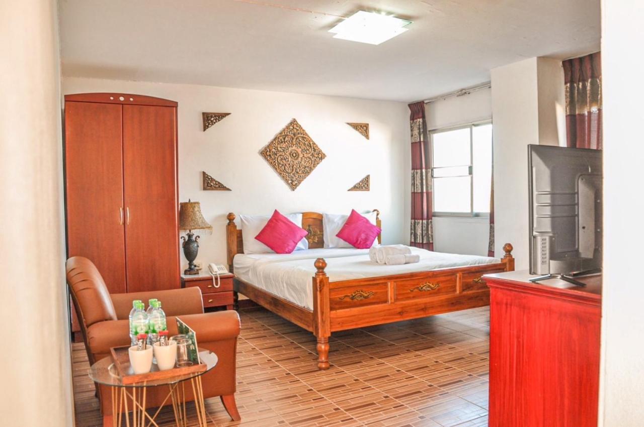 Regent Lodge Lampang Zewnętrze zdjęcie