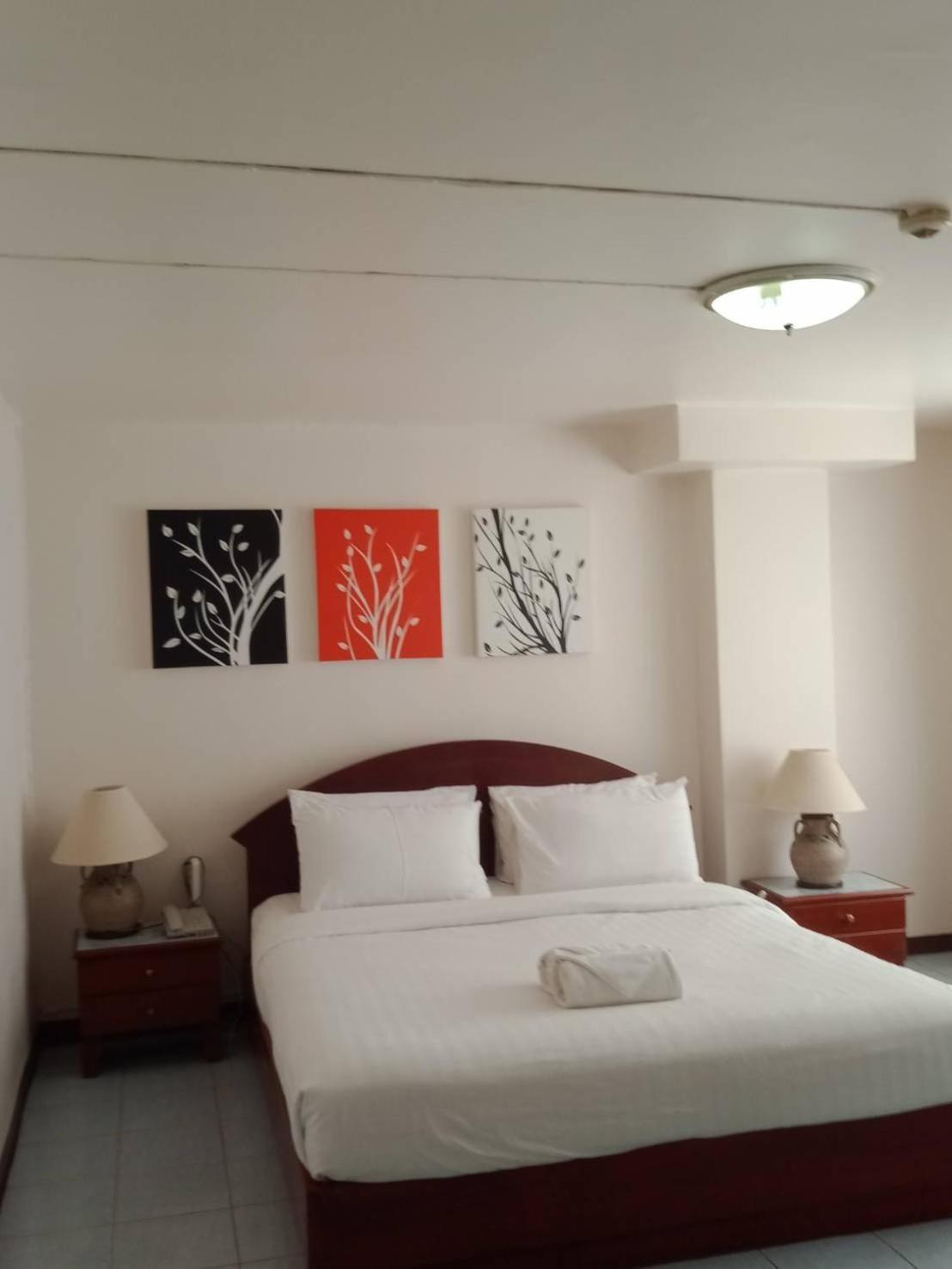 Regent Lodge Lampang Zewnętrze zdjęcie