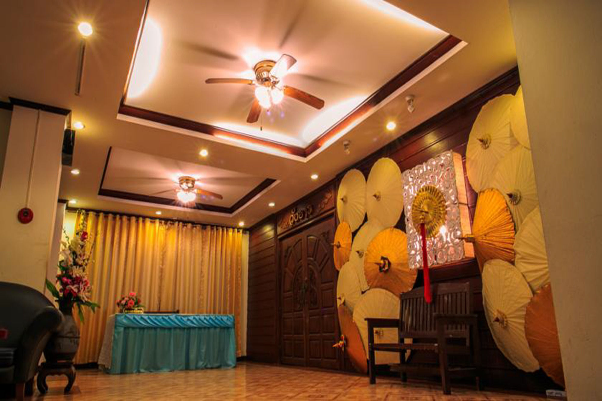 Regent Lodge Lampang Zewnętrze zdjęcie