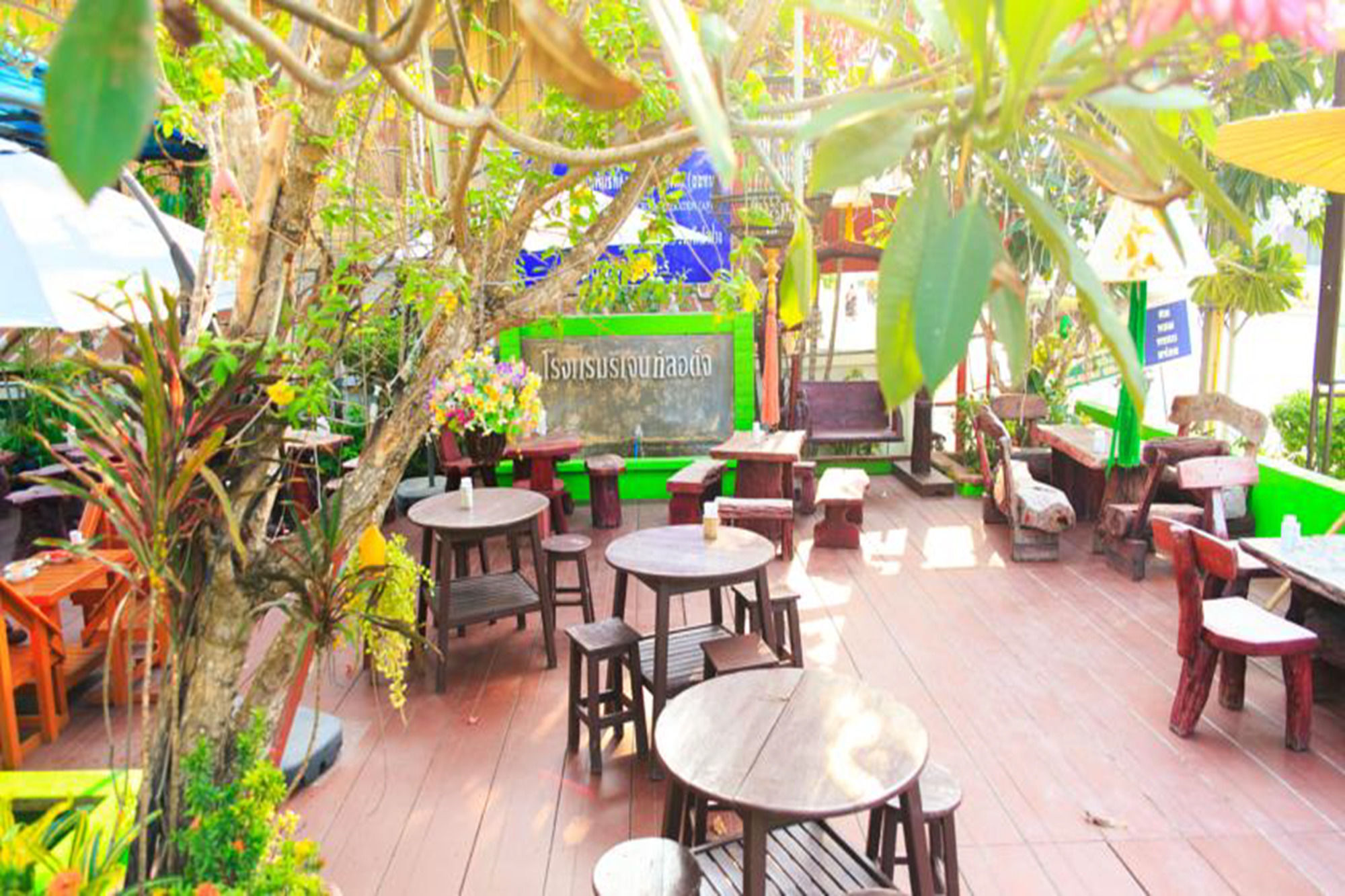Regent Lodge Lampang Zewnętrze zdjęcie