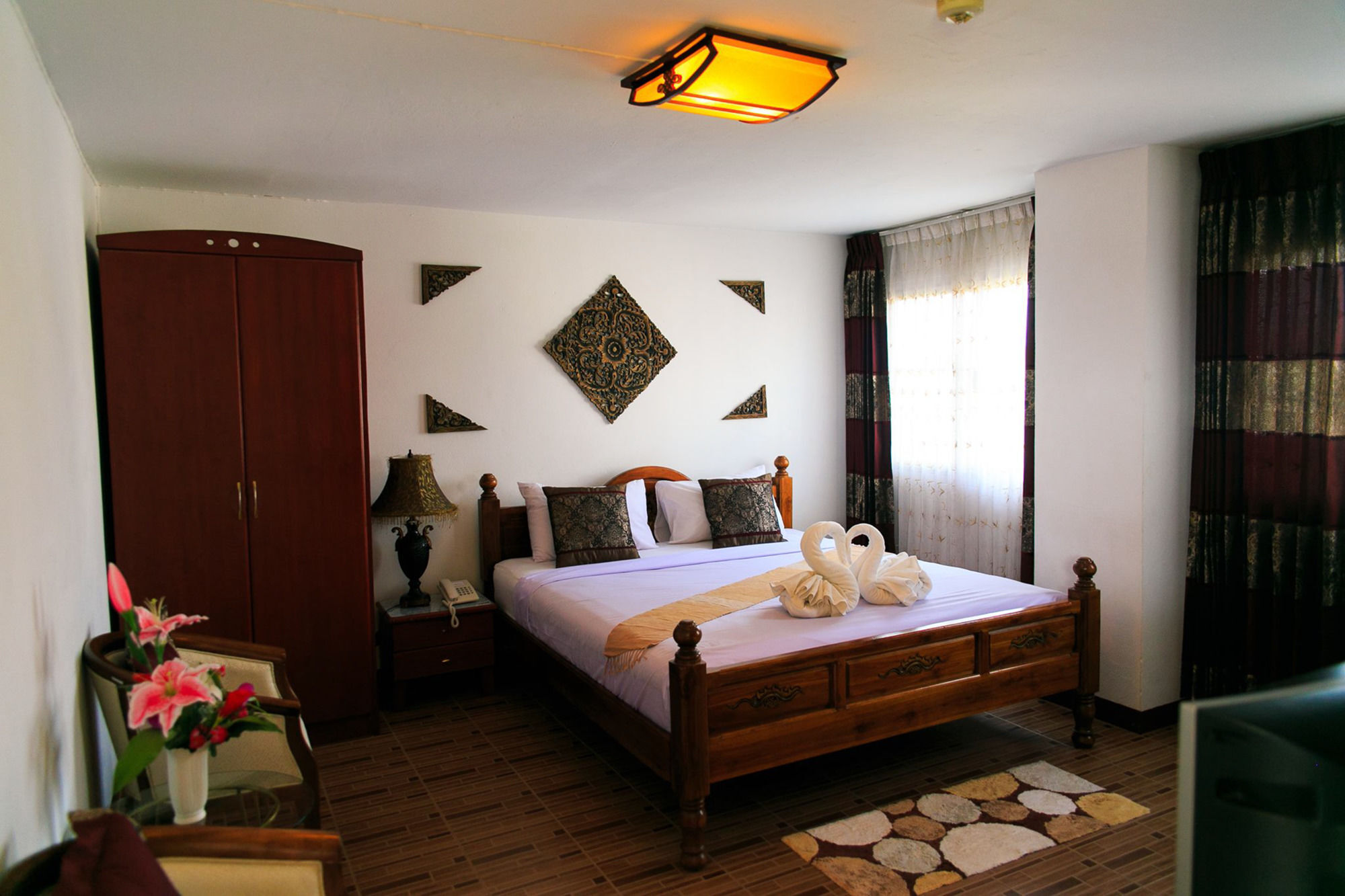 Regent Lodge Lampang Zewnętrze zdjęcie